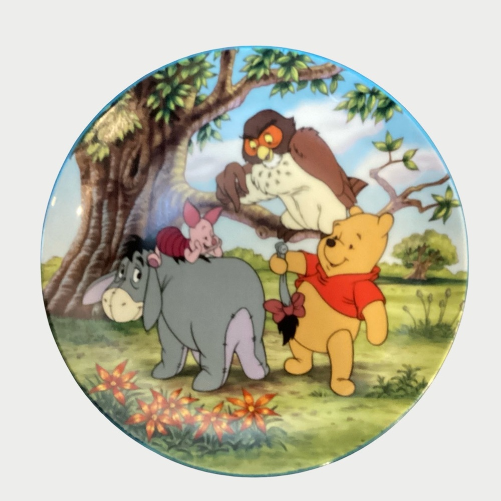 Disney Bradford Exchange “A Little Fixing is Required” Winnie The Pooh Plate - Picture 4 of 4